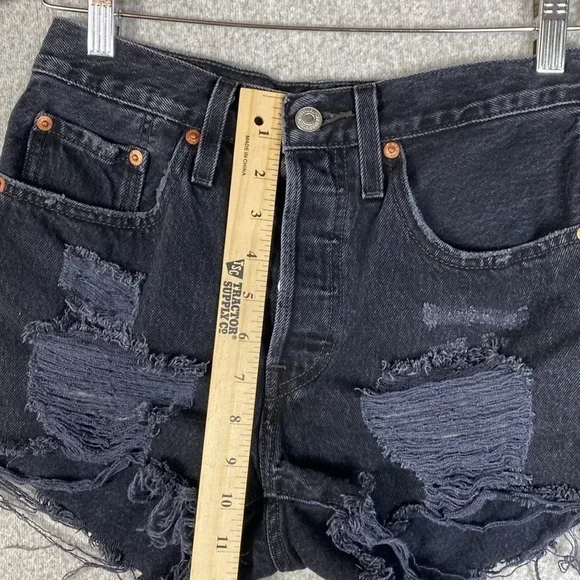 Levi's 501 Distressed Black Denim Shorts 26 1.5" inseam coastal cowgirl edgy - Picture 9 of 11